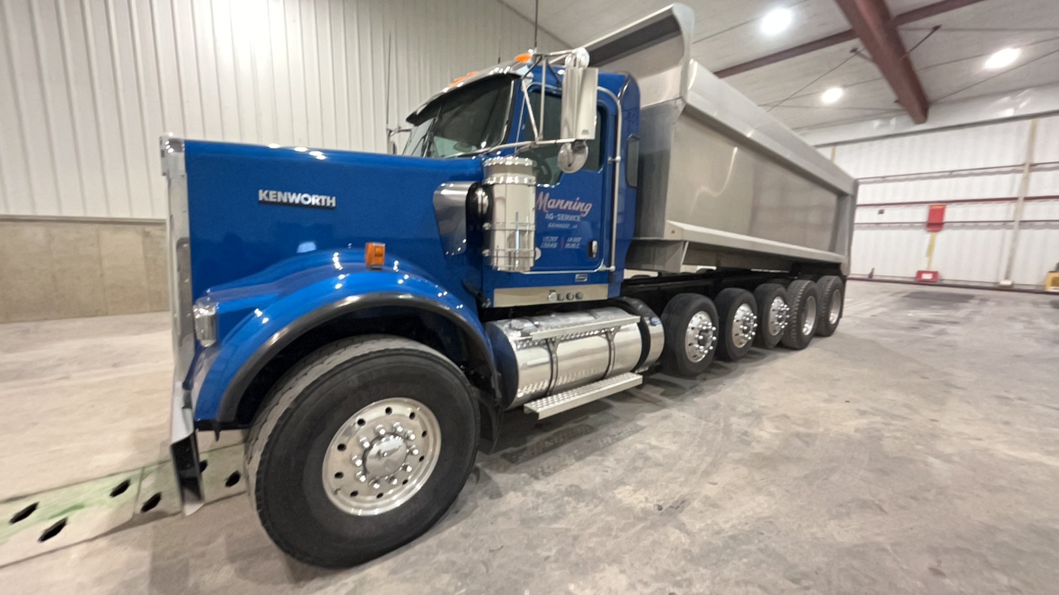2021 Kenworth W900